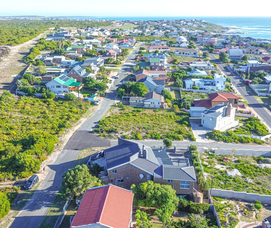 4 Bedroom Property for Sale in De Kelders Western Cape